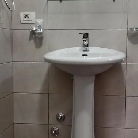Ruci מלון דירות