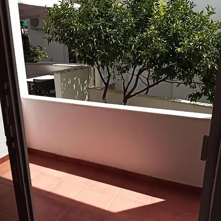 Ruci Aparthotel